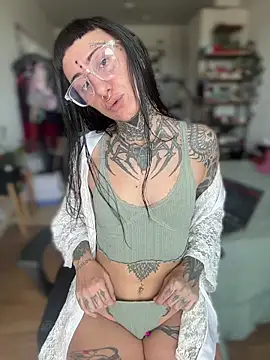 Snapshot of samisamsx chatting on October 2025 04:17:02 PM samisamsx online show from October 2025 04:17:02 PM