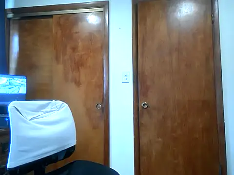 Snapshot of longdick4you8686 chatting on February 2025 03:45:02 PM longdick4you8686 online show from February 2025 03:45:02 PM