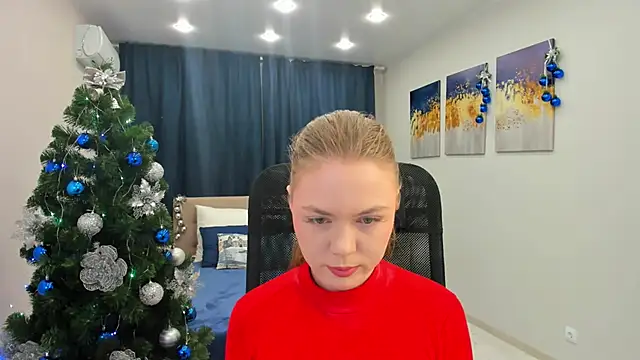 Strawberrye online show from December 2024 11:28:01 AM