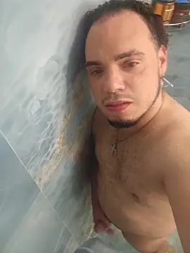 Snapshot of latinoflpr chatting on November 2025 09:28:01 PM latinoflpr online show from November 2025 09:28:01 PM