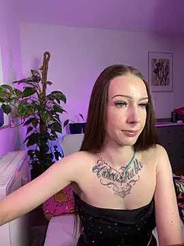 Trixie-Tainted online show from December 2024 04:27:02 PM