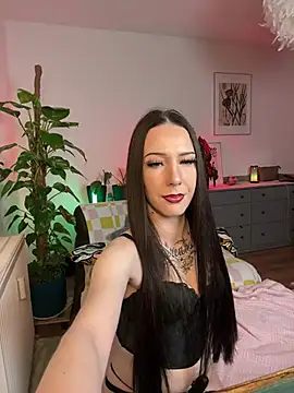 Trixie-Tainted online show from March 2025 04:41:01 PM
