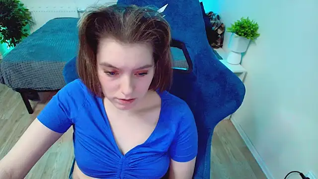 CranberryHot online show from December 2025 03:19:01 PM