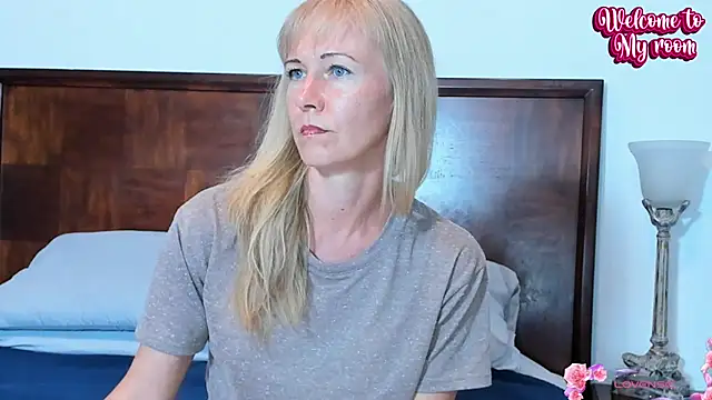 Christine 35 online show from January 2025 04:16:01 PM