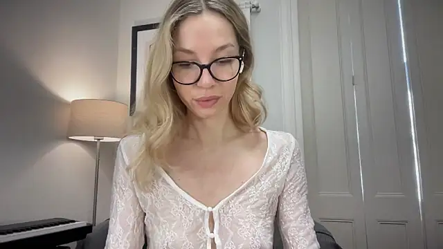 Cutensadistic online show from December 2024 08:42:02 AM