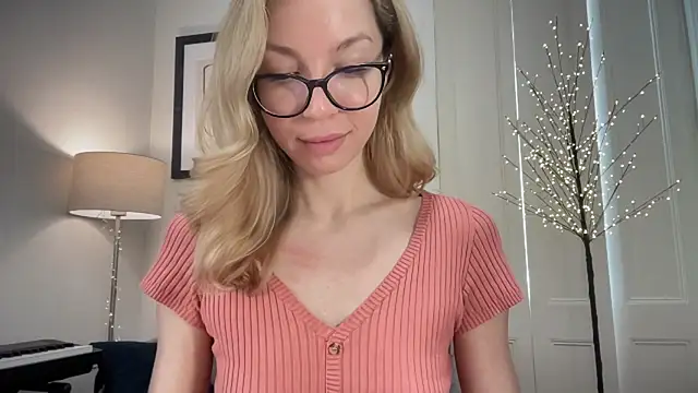 Cutensadistic online show from December 2024 10:22:02 AM
