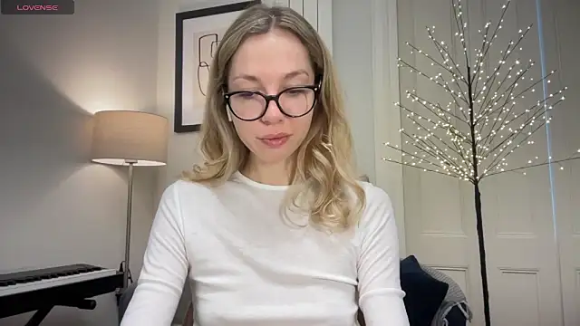 Cutensadistic online show from January 2025 11:35:02 AM