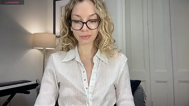 Cutensadistic online show from January 2025 06:59:01 PM