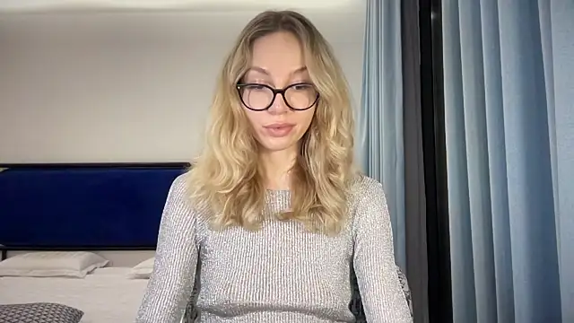 Cutensadistic online show from February 2025 11:42:01 AM