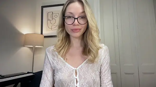 Cutensadistic online show from March 2025 02:29:02 PM