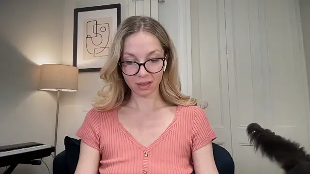 Cutensadistic online show from March 2025 02:34:01 PM