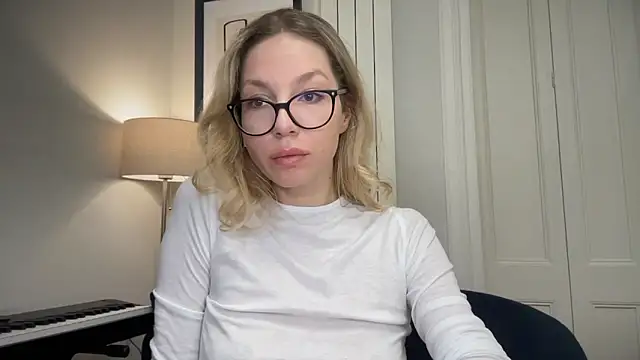 Cutensadistic online show from March 2025 03:14:02 PM