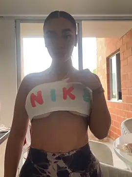 emma andrew1 online show from November 2025 02:27:01 PM