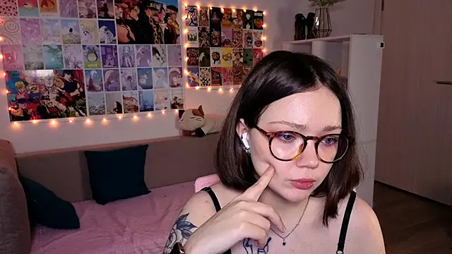 Snapshot of MilenaSaint chatting on January 2025 06:22:02 AM MilenaSaint online show from January 2025 06:22:02 AM