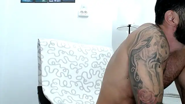 Verycutex online show from November 2025 06:13:02 AM