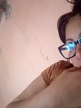 Anypink online show from November 2025 08:30:01 PM