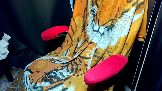 Snapshot of sexydame88 chatting on December 2025 09:18:02 AM sexydame88 online show from December 2025 09:18:02 AM