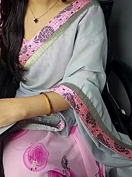 Snapshot of aliyaah_singh chatting on October 2025 05:48:02 PM aliyaah singh online show from October 2025 05:48:02 PM