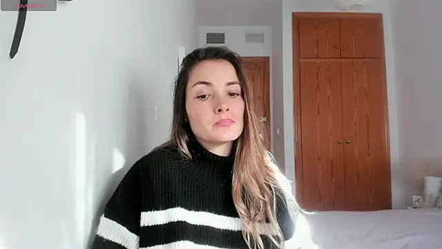 NiaStone online show from January 2025 09:06:02 AM