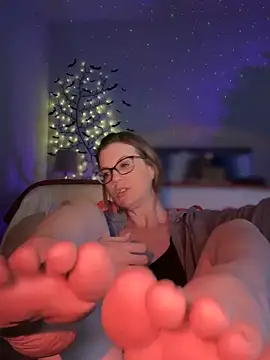 MaiseKnox online show from December 2024 01:25:01 AM