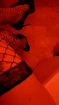 Misspadrona88 online show from December 2025 05:54:01 PM