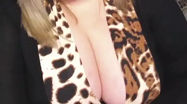 Snapshot of Nimphotease chatting on December 2024 11:54:01 AM Nimphotease online show from December 2024 11:54:01 AM