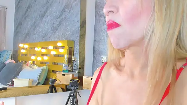 elena mature online show from February 2025 07:14:02 PM