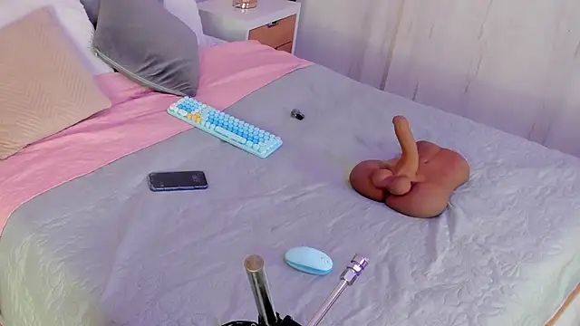 elena mature online show from October 2025 06:30:01 PM