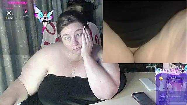 Snapshot of Iceprincess2bad4u chatting on December 2024 04:57:01 PM Iceprincess2bad4u online show from December 2024 04:57:01 PM