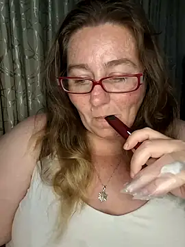 Snapshot of Iceprincess2bad4u chatting on March 2025 06:12:01 PM Iceprincess2bad4u online show from March 2025 06:12:01 PM
