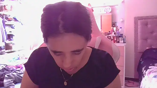 annarose19 online show from December 2024 05:37:01 PM