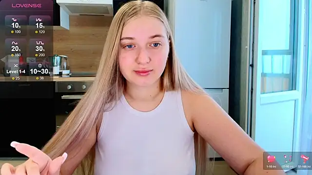 Snapshot of Adr1ana_ chatting on October 2025 06:44:01 AM Adr1ana online show from October 2025 06:44:01 AM