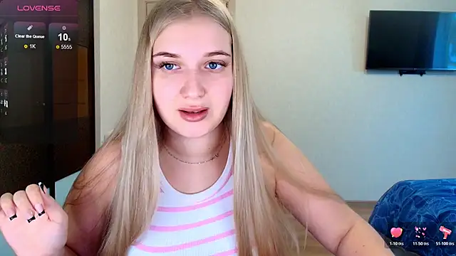 Snapshot of Adr1ana_ chatting on November 2025 08:25:01 AM Adr1ana online show from November 2025 08:25:01 AM