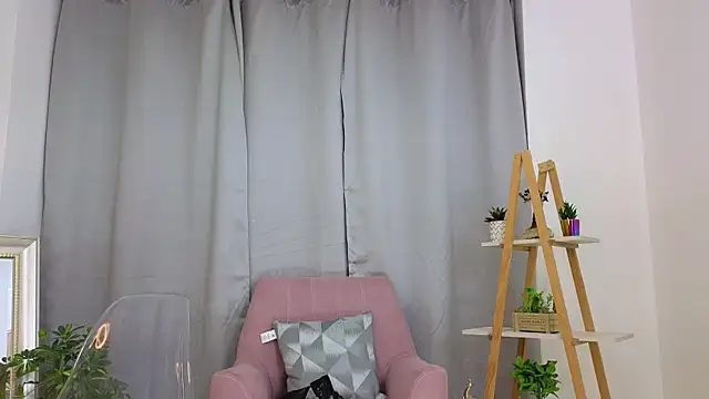 bella  adams online show from December 2024 11:35:01 PM