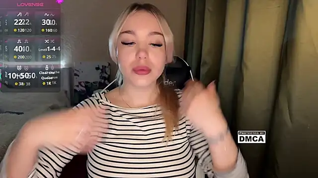 Snapshot of ariashaa chatting on November 2025 02:11:01 PM ariashaa online show from November 2025 02:11:01 PM