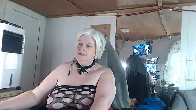 sexychazza16 online show from September 2025 07:06:02 PM