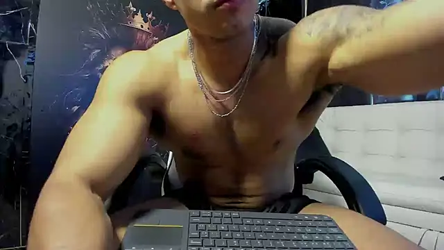 Snapshot of litoxx_cass chatting on October 2025 09:36:02 PM litoxx cass online show from October 2025 09:36:02 PM