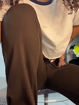 stormyy  online show from October 2025 12:19:02 AM