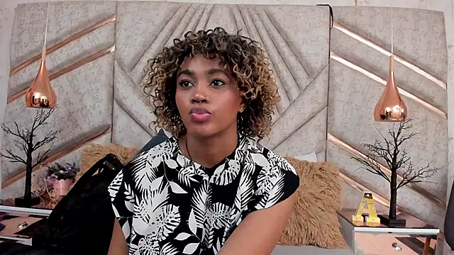 AgataRinaldi online show from November 2025 08:24:02 PM