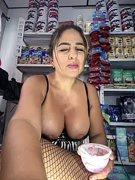 sammyqueenx21 online show from February 2025 07:55:01 PM