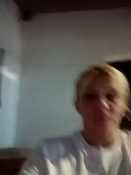 Snapshot of Nicolle_Milf chatting on December 2024 02:28:01 AM Nicolle Milf online show from December 2024 02:28:01 AM