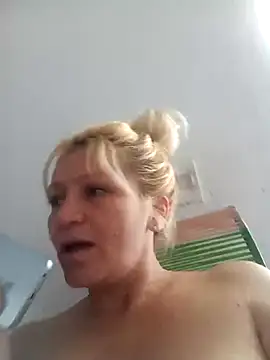 Snapshot of Nicolle_Milf chatting on March 2025 05:39:02 PM Nicolle Milf online show from March 2025 05:39:02 PM