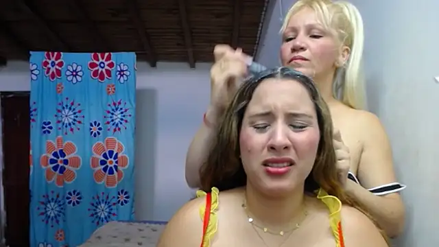 Snapshot of Nicolle_Milf chatting on September 2025 05:23:01 PM Nicolle Milf online show from September 2025 05:23:01 PM