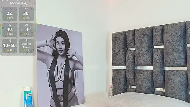 Natasharuso online show from December 2025 12:56:01 PM