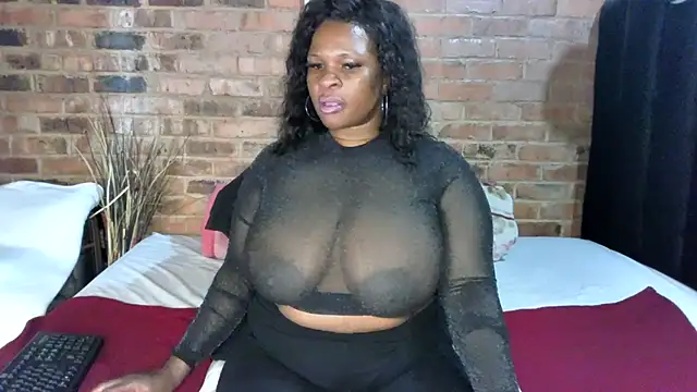 Snapshot of DIRTIENASTY chatting on November 2025 06:05:02 AM DIRTIENASTY online show from November 2025 06:05:02 AM