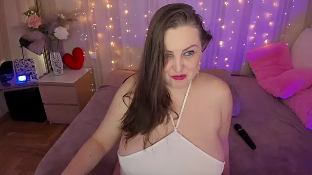 Snapshot of AdellaDulce chatting on March 2025 10:02:01 AM AdellaDulce online show from March 2025 10:02:01 AM