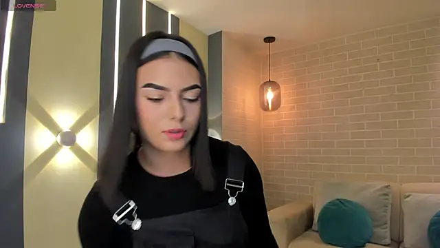DannaGibbs online show from March 2025 07:04:01 PM