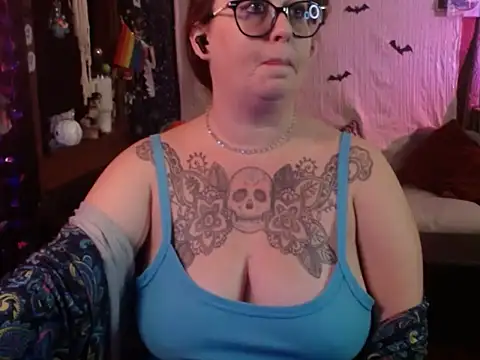 Snapshot of edgexchaos chatting on October 2025 01:29:01 AM edgexchaos online show from October 2025 01:29:01 AM