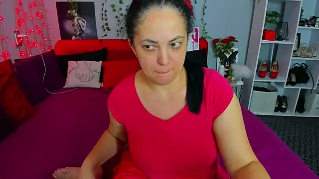 DarlingMilf online show from October 2025 06:06:02 PM