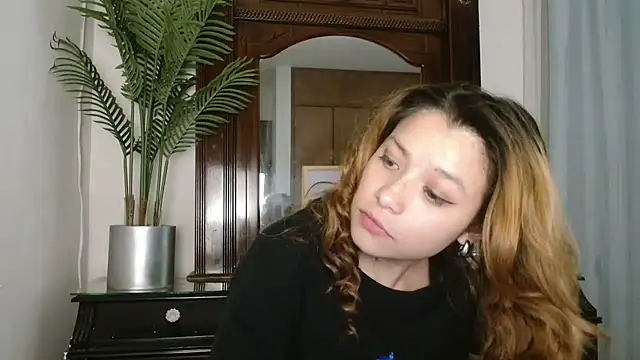 Snapshot of 3littleschoolteens chatting on January 2025 05:29:01 AM 3littleschoolteens online show from January 2025 05:29:01 AM